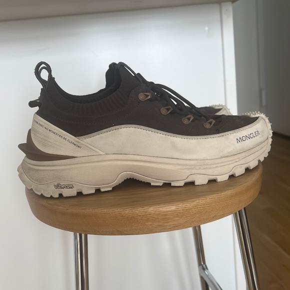 Moncler Trailgrips Size 45.5M - Picture 1 of 3